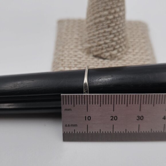 Size 8 Sterling Silver Petite Small Animal Paw Ring A2602 - Picture 6 of 7